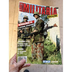 ARMES MILITARIA MAGAZINE 35 S INSIGNES FRANCAIS TYPE 1943 ET LE...