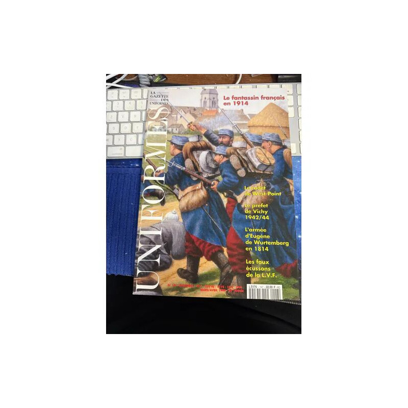 GAZETTE DES UNIFORMES 147 FAUX: LES ECUSSONS DE MANCHE DE LA LVF...