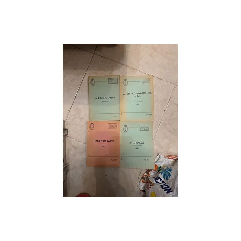 LOT DE 4 DOCUMENTS DE L'ARMEE ANNEES 60 LE FUSIL AUTOMATIQUE LEGER...