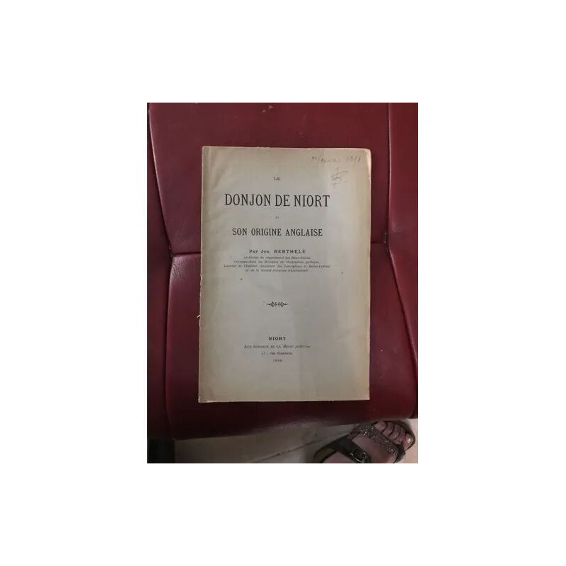 Donjon de Niort son origine anglaise